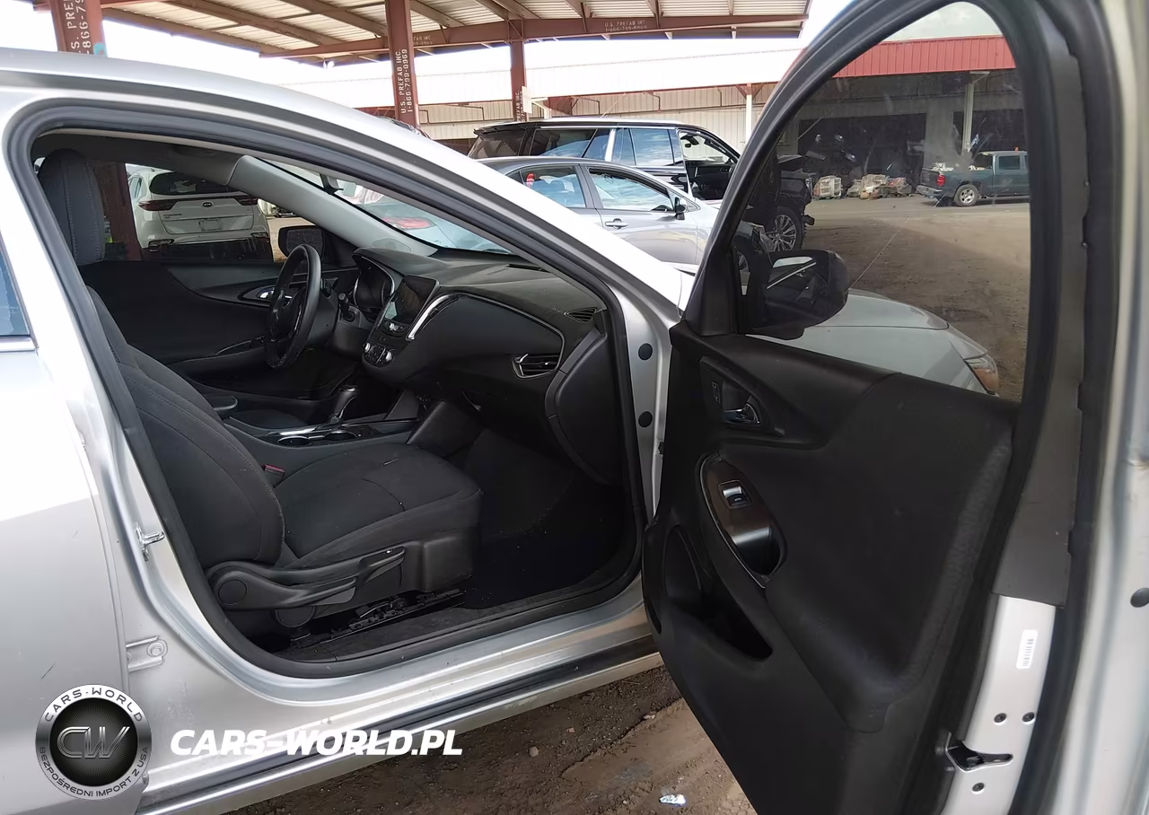 2019 Chevrolet Malibu Lt VIN:1G1ZD5ST3KF158213 - 5