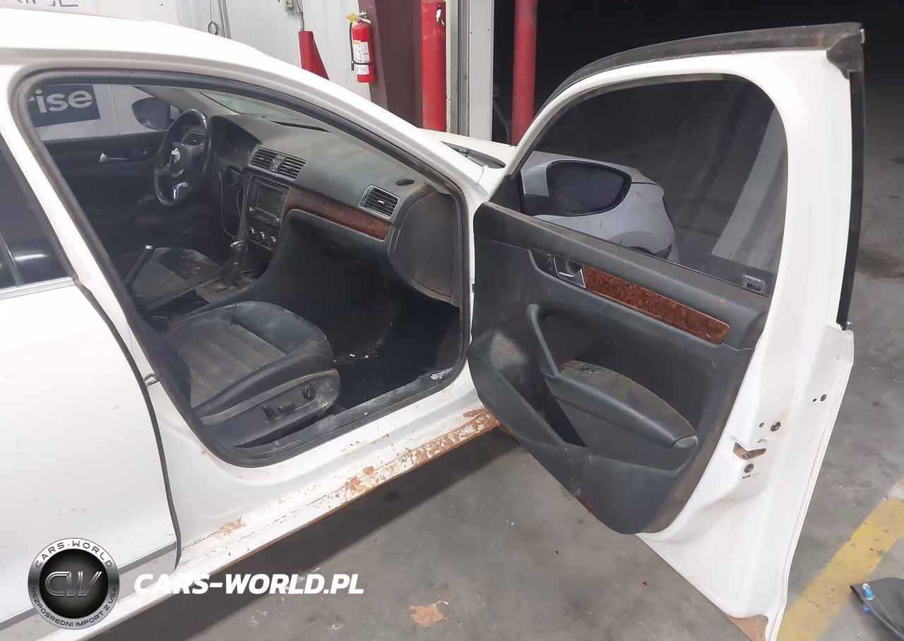 2012 Volkswagen Passat 2.0L Tdi Sel Premium VIN:1VWCN7A38CC059930 - 5