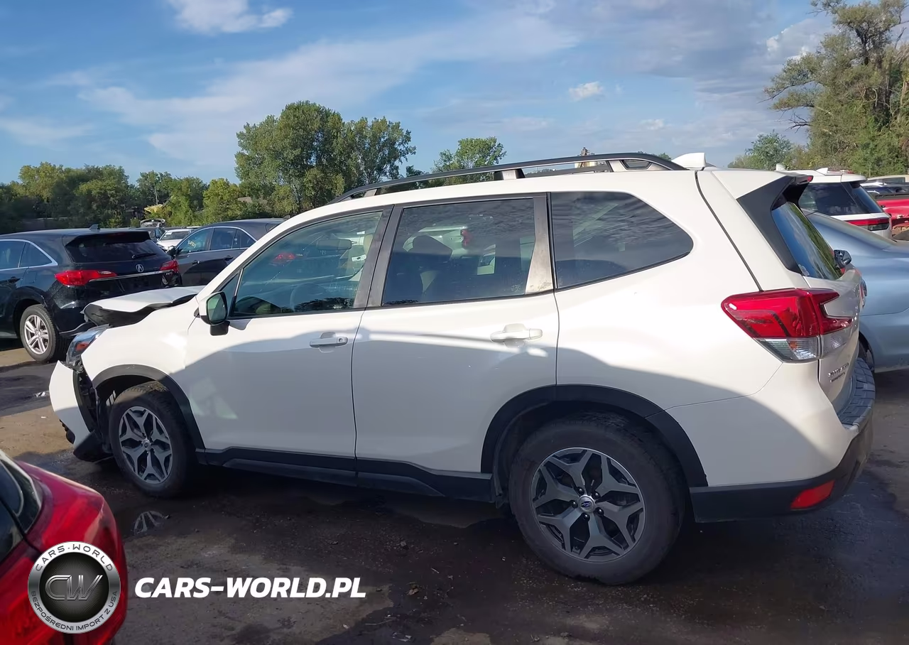 2022 Subaru Forester Premium VIN:JF2SKAEC8NH481458 - 14