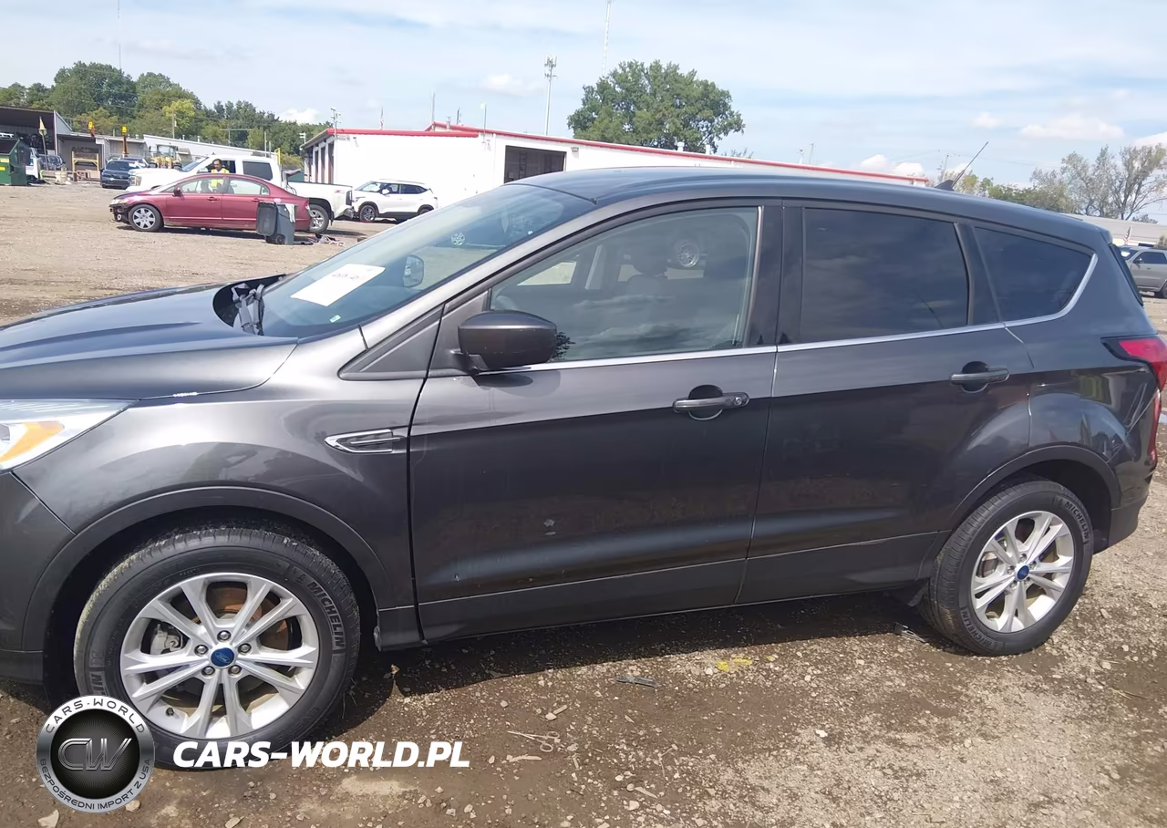 2019 Ford Escape Se VIN:1FMCU9GD3KUA69383 - 14