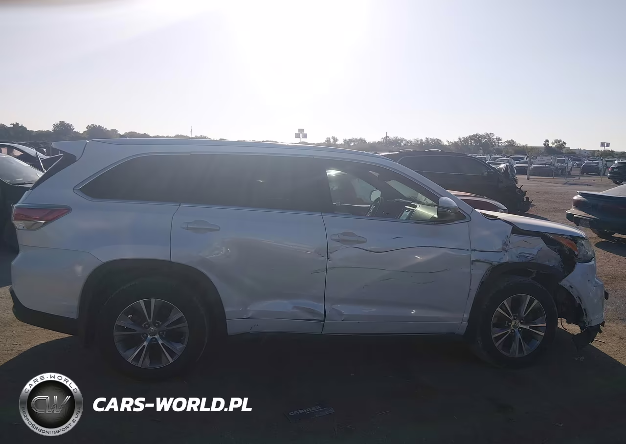 2015 Toyota Highlander Xle V6 VIN:5TDJKRFH9FS073437 - 13