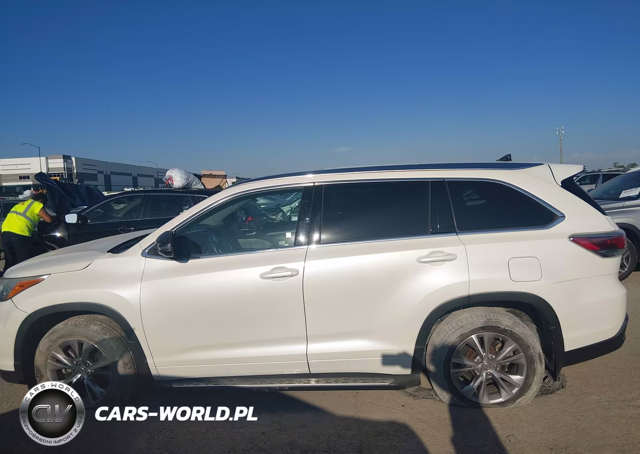 2015 Toyota Highlander Xle V6 VIN:5TDJKRFH9FS073437 - 14
