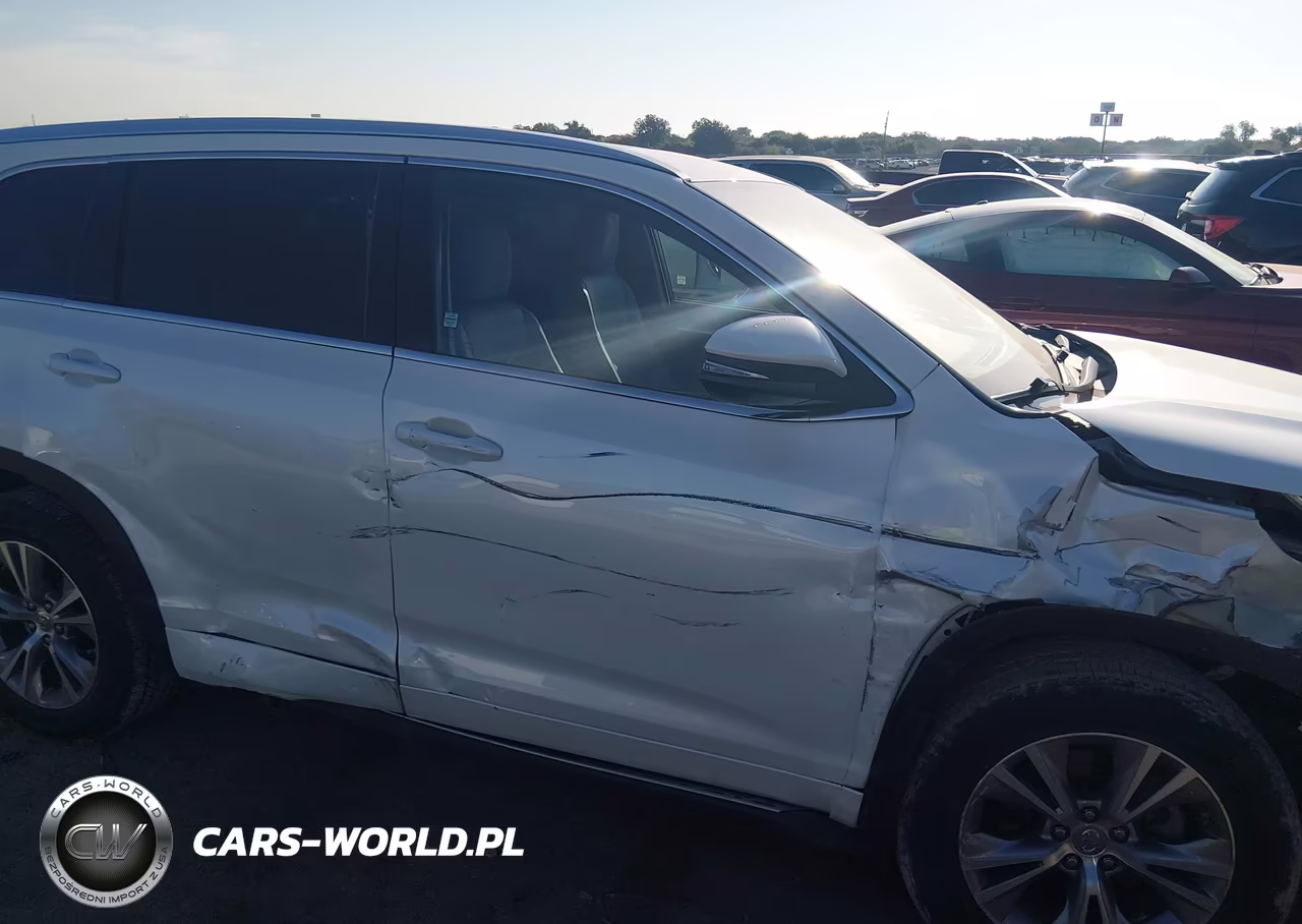 2015 Toyota Highlander Xle V6 VIN:5TDJKRFH9FS073437 - 6