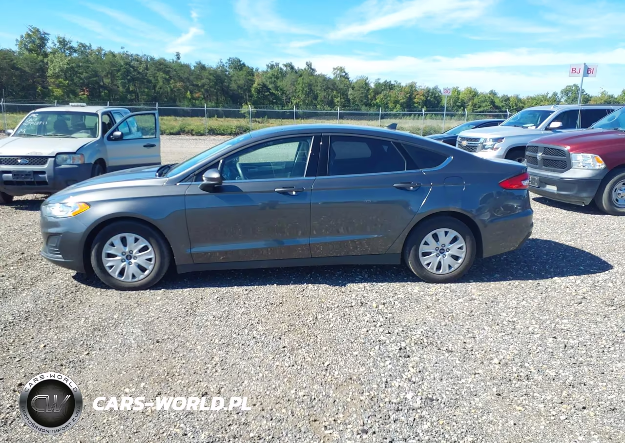 2020 Ford Fusion S VIN:3FA6P0G78LR196725 - 15
