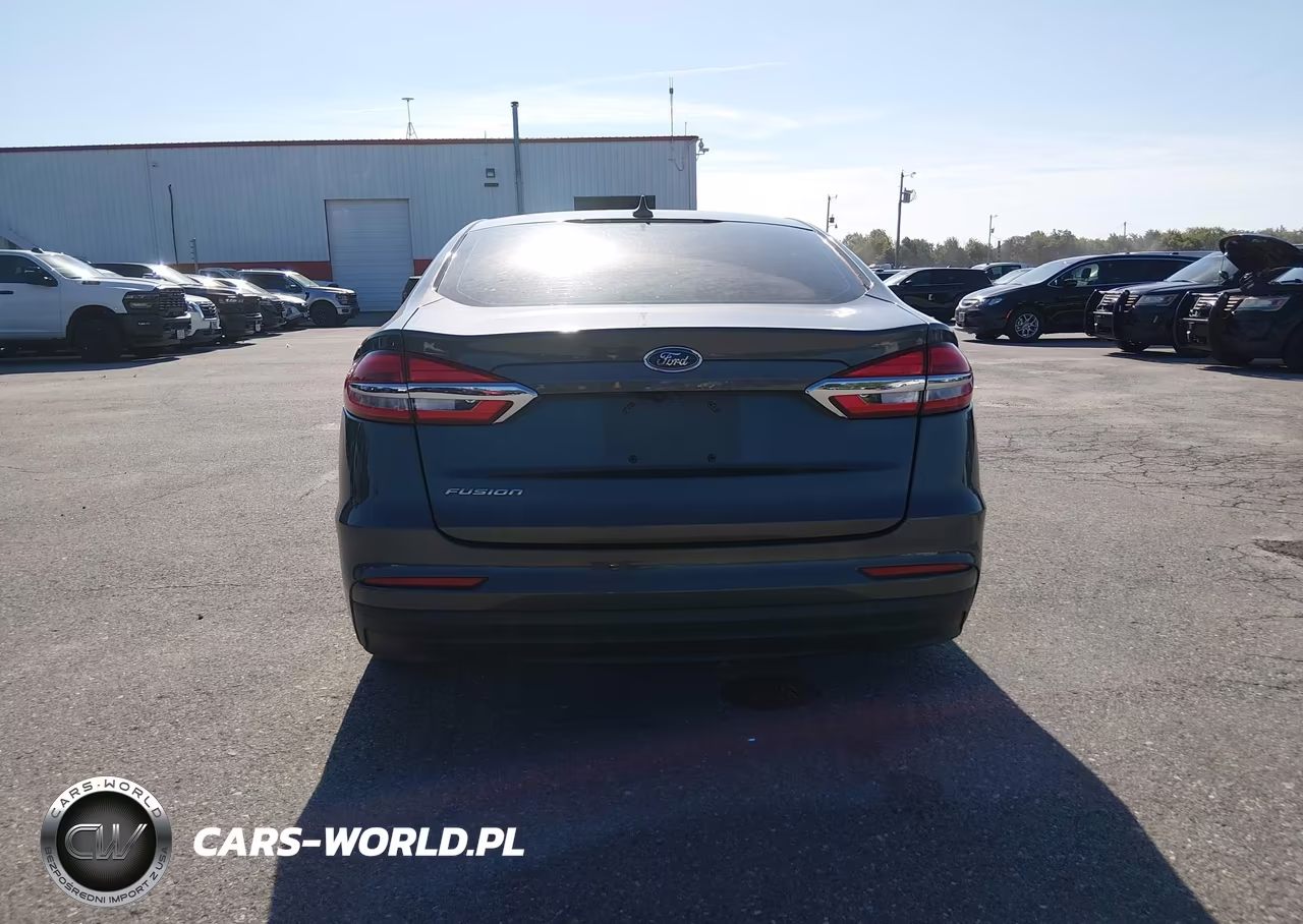 2020 Ford Fusion S VIN:3FA6P0G78LR196725 - 17
