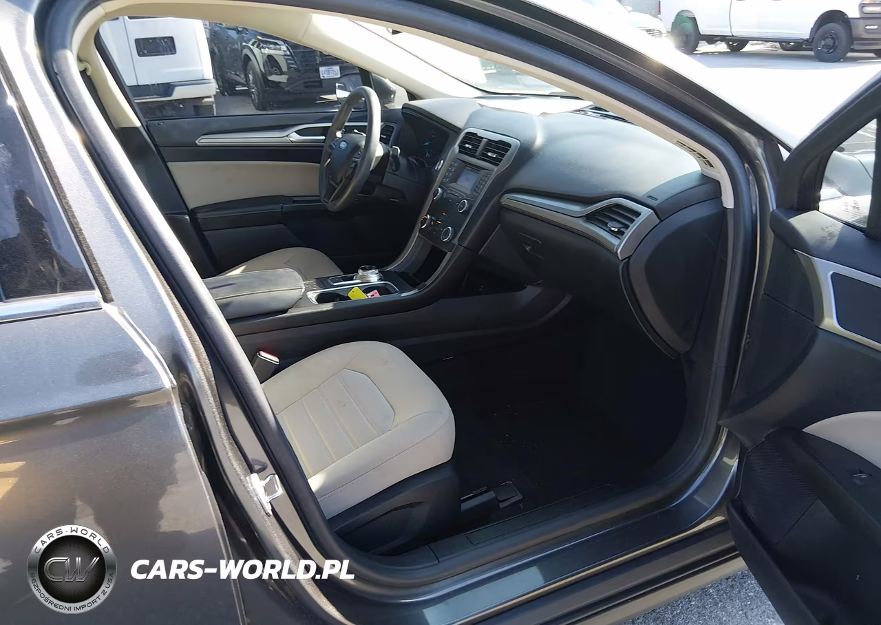 2020 Ford Fusion S VIN:3FA6P0G78LR196725 - 5