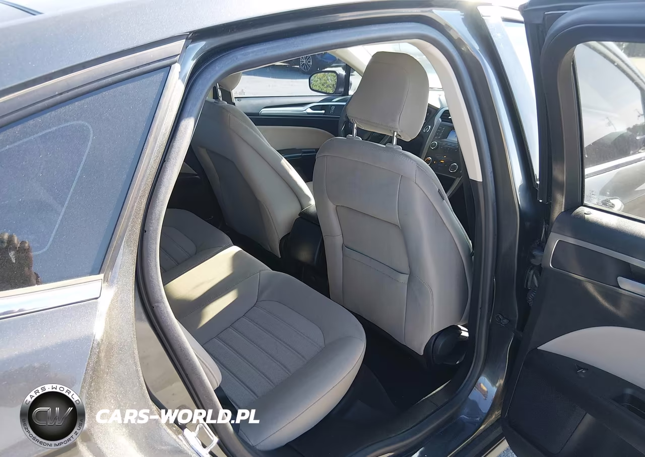 2020 Ford Fusion S VIN:3FA6P0G78LR196725 - 8