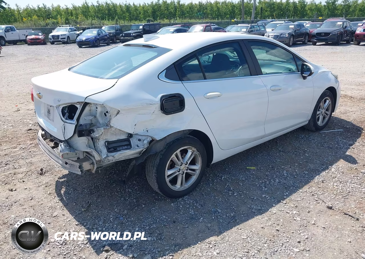 2017 Chevrolet Cruze Lt Auto VIN:1G1BE5SM5H7163150 - 4