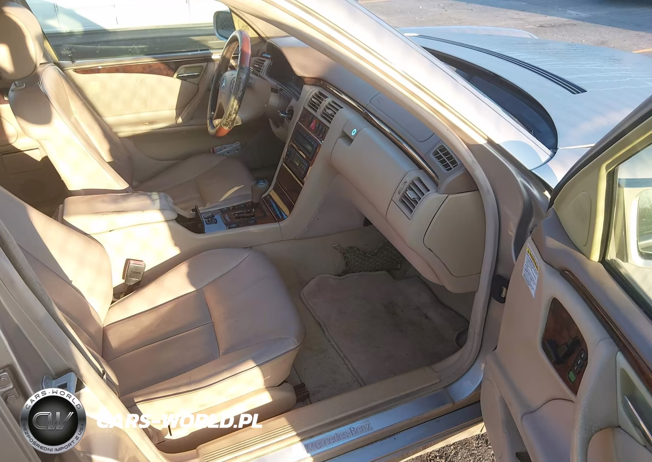 2000 Mercedes-Benz E 320 VIN:WDBJF65J5YB031508 - 5