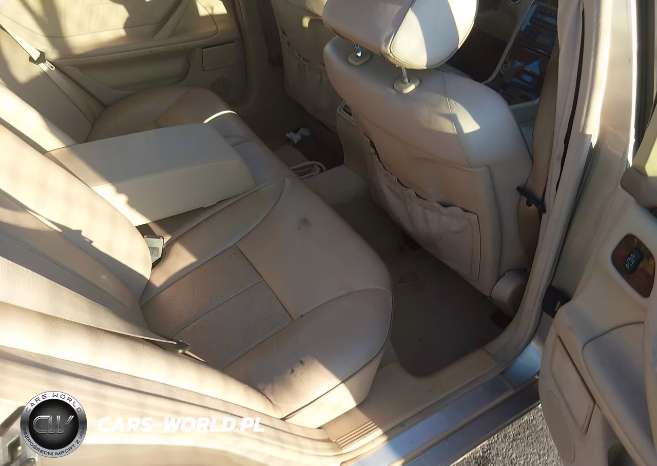 2000 Mercedes-Benz E 320 VIN:WDBJF65J5YB031508 - 8