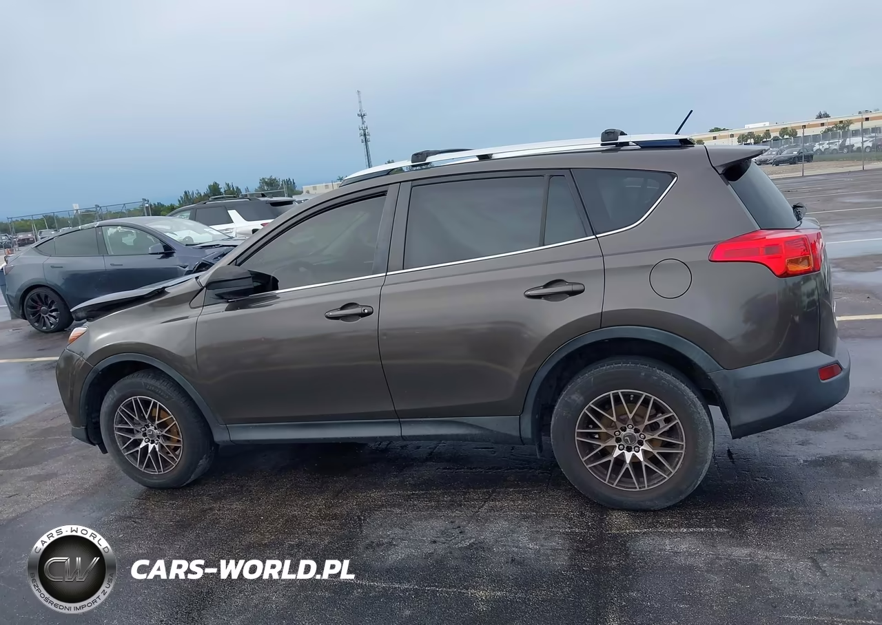 2015 Toyota Rav4 Le VIN:JTMZFREV6FD043273 - 14