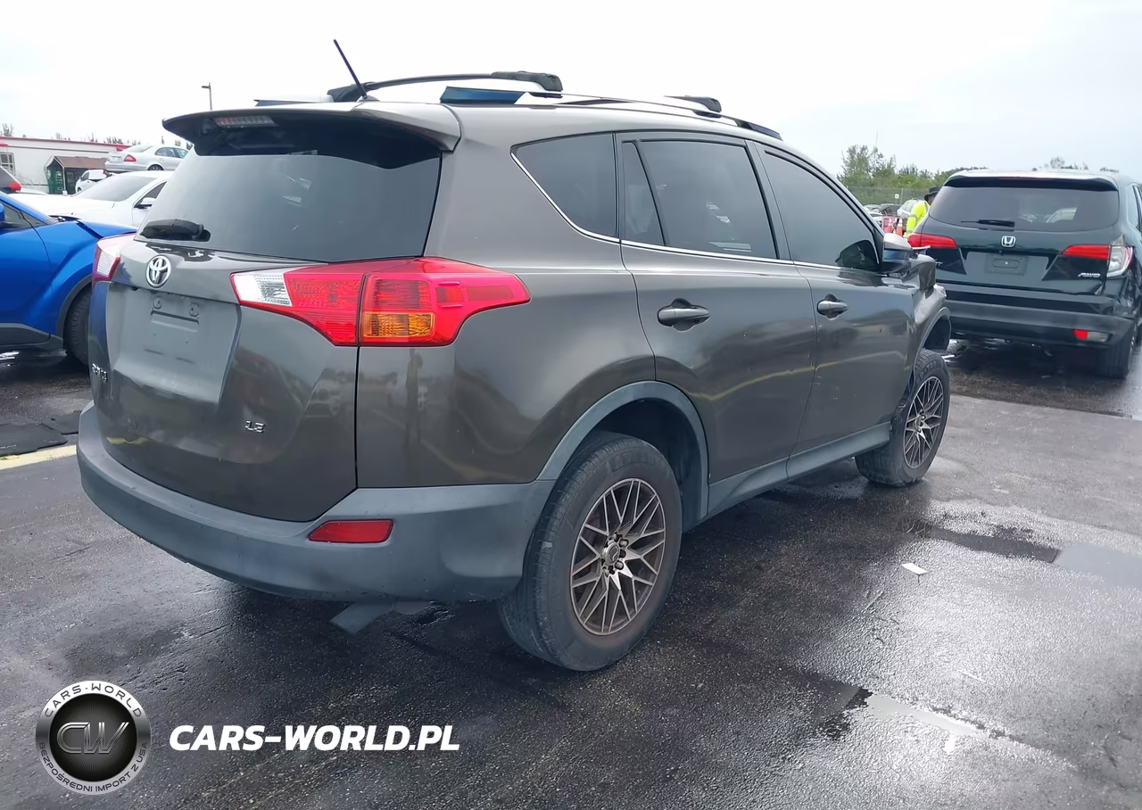 2015 Toyota Rav4 Le VIN:JTMZFREV6FD043273 - 4