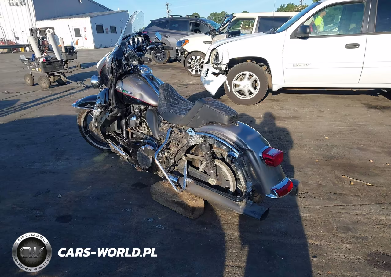 2016 Harley-Davidson Flhtk Ultra Limited VIN:1HD1KEL14GB688906 - 3