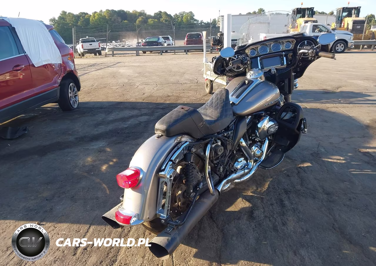 2016 Harley-Davidson Flhtk Ultra Limited VIN:1HD1KEL14GB688906 - 4