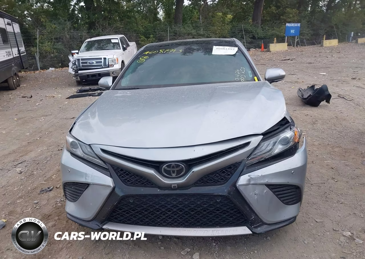 2018 Toyota Camry Xse VIN:4T1B61HK0JU151946 - 13
