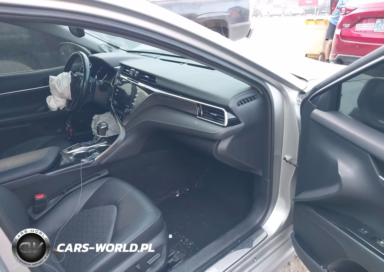 2018 Toyota Camry Xse VIN:4T1B61HK0JU151946 - 5