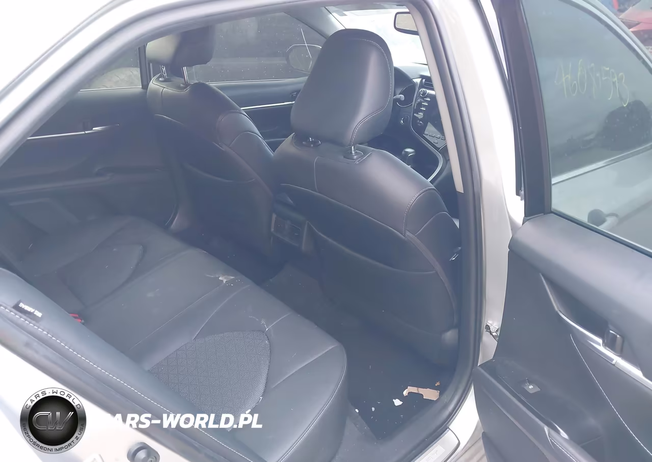 2018 Toyota Camry Xse VIN:4T1B61HK0JU151946 - 8