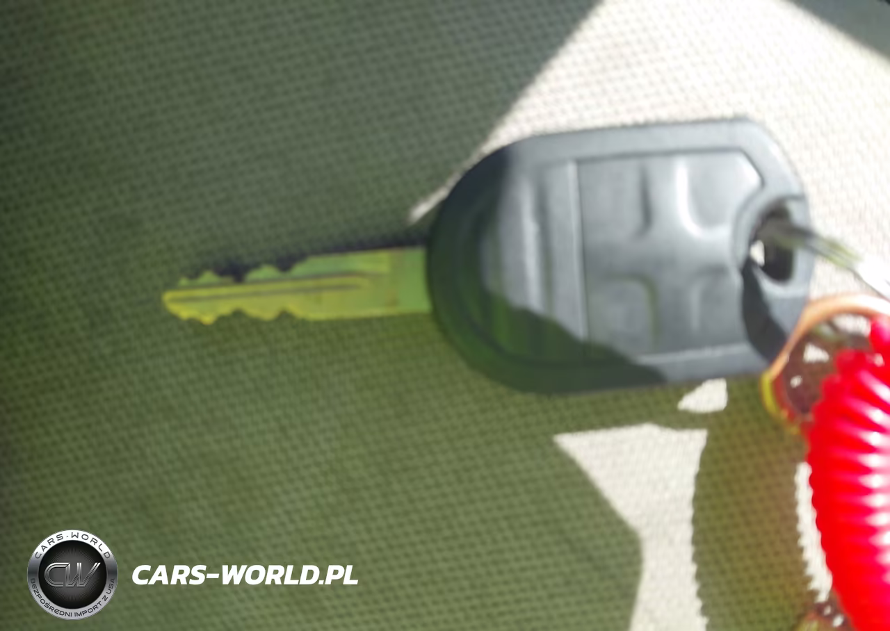 2010 Ford Fusion S VIN:3FAHP0GA7AR334790 - 11