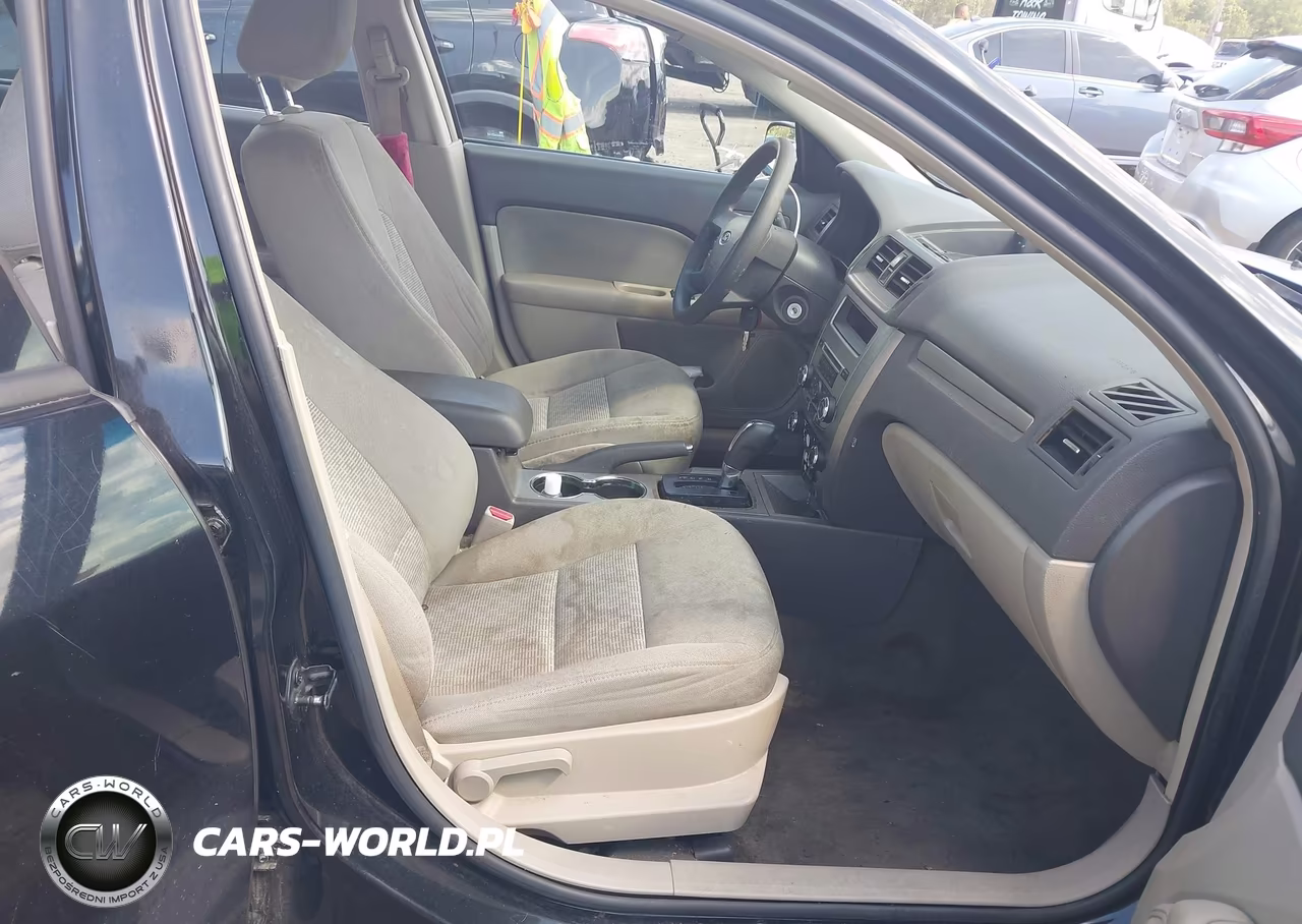 2010 Ford Fusion S VIN:3FAHP0GA7AR334790 - 5