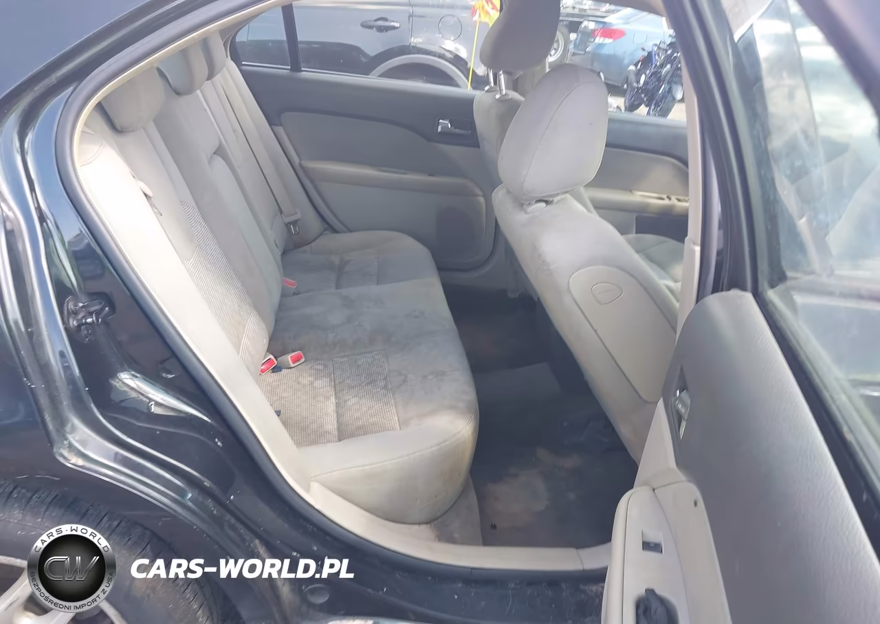 2010 Ford Fusion S VIN:3FAHP0GA7AR334790 - 8
