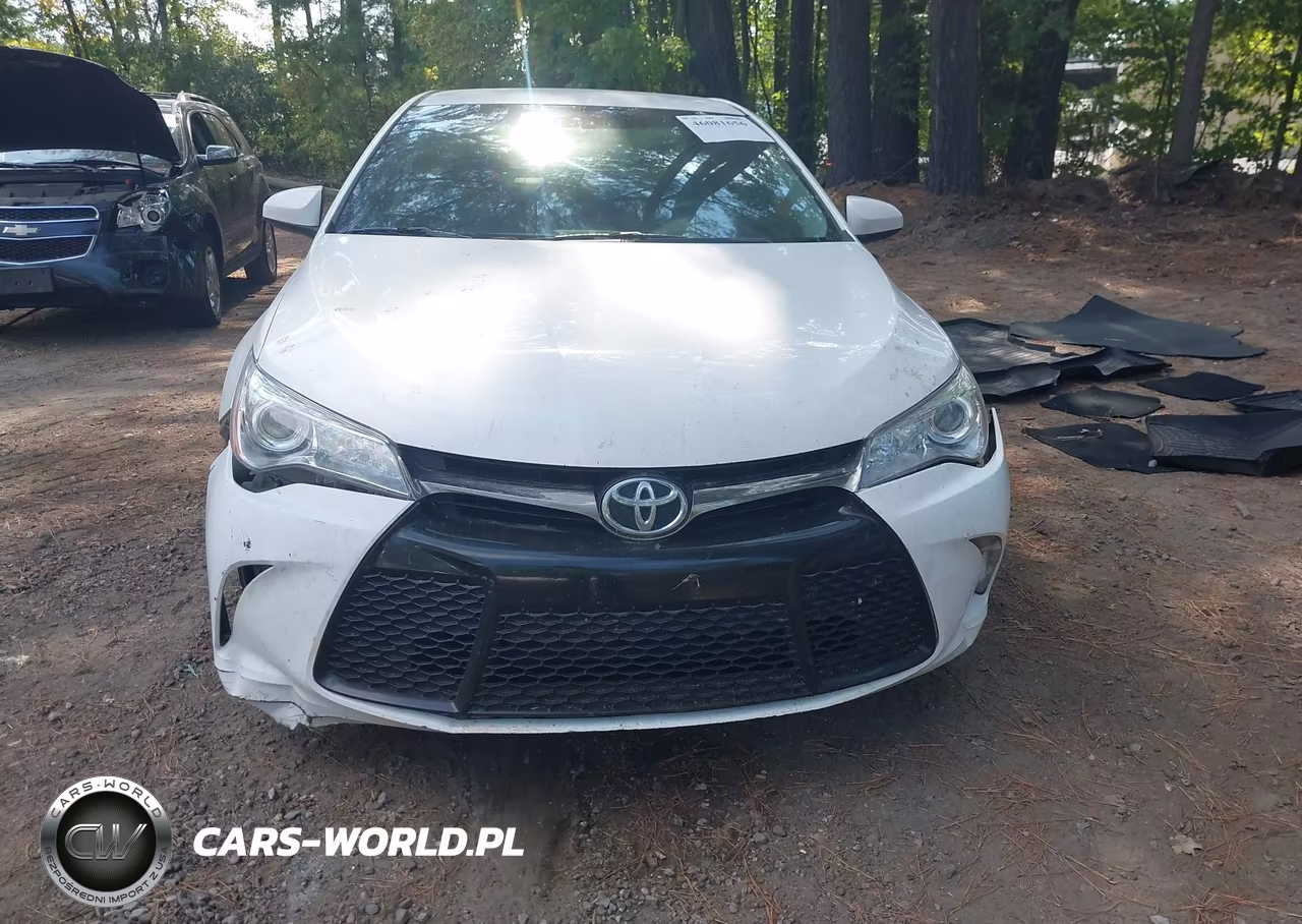 2015 Toyota Camry Se VIN:4T1BF1FK1FU916916 - 12