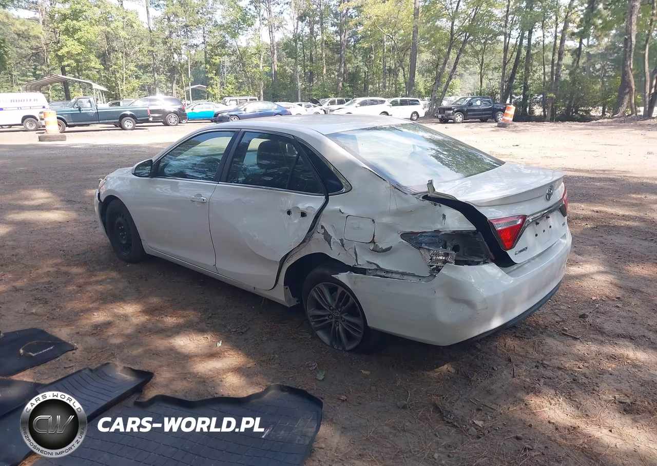 2015 Toyota Camry Se VIN:4T1BF1FK1FU916916 - 3