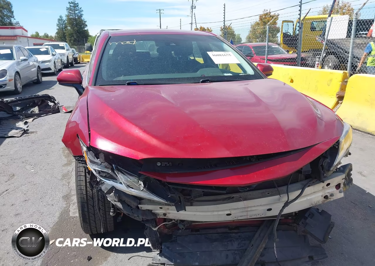 2020 Toyota Camry Le VIN:4T1C11AK2LU358287 - 12