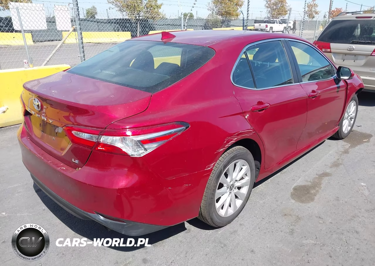 2020 Toyota Camry Le VIN:4T1C11AK2LU358287 - 4