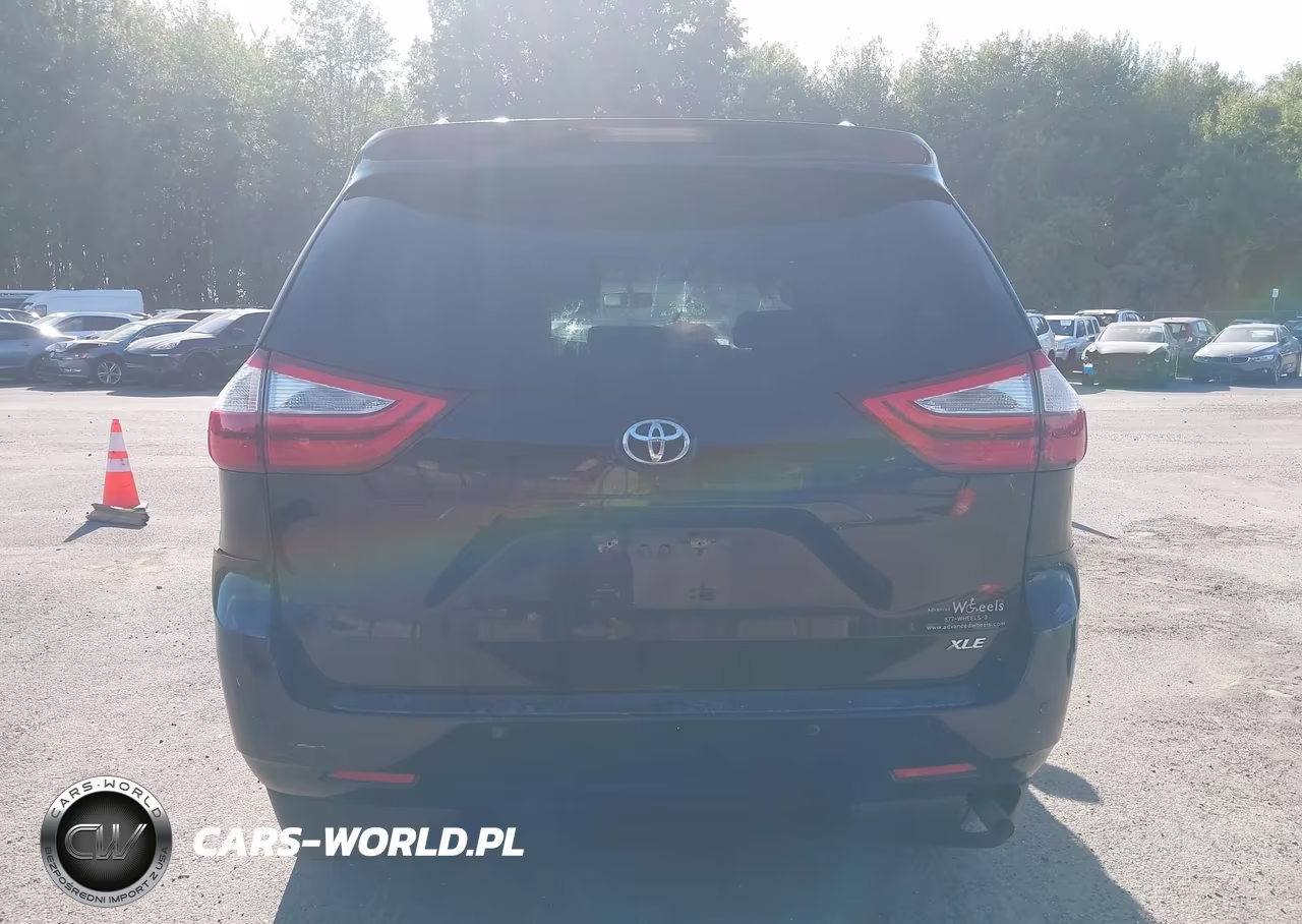 2015 Toyota Sienna Xle 8 Passenger VIN:5TDYK3DC2FS642860 - 17