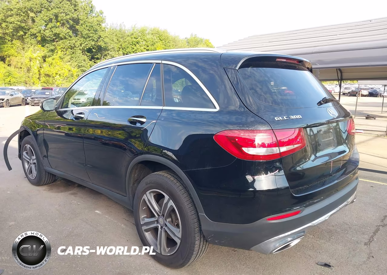 2017 Mercedes-Benz Glc 300 4Matic VIN:WDC0G4KB3HF183026 - 3