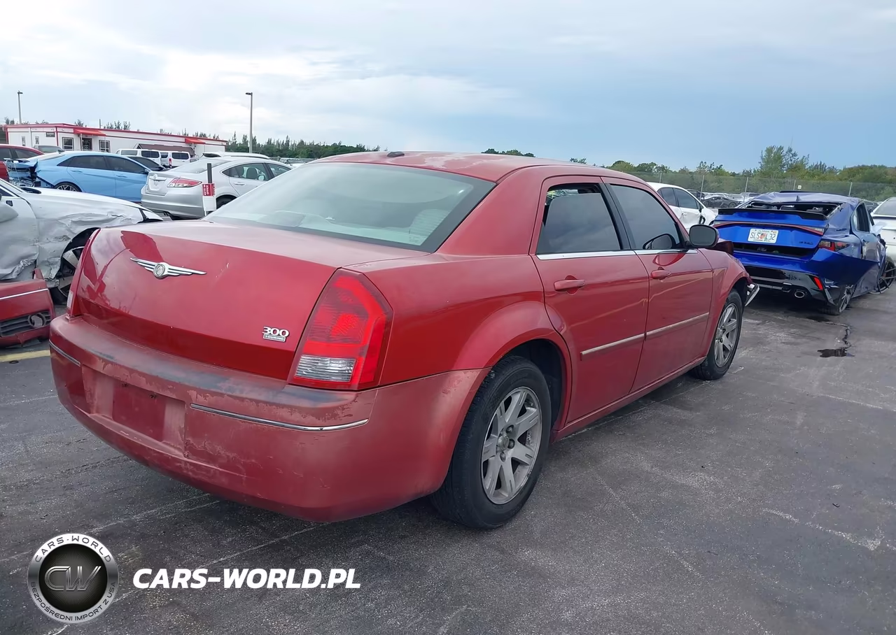 2007 Chrysler 300 Touring VIN:2C3KA53G87H828576 - 4