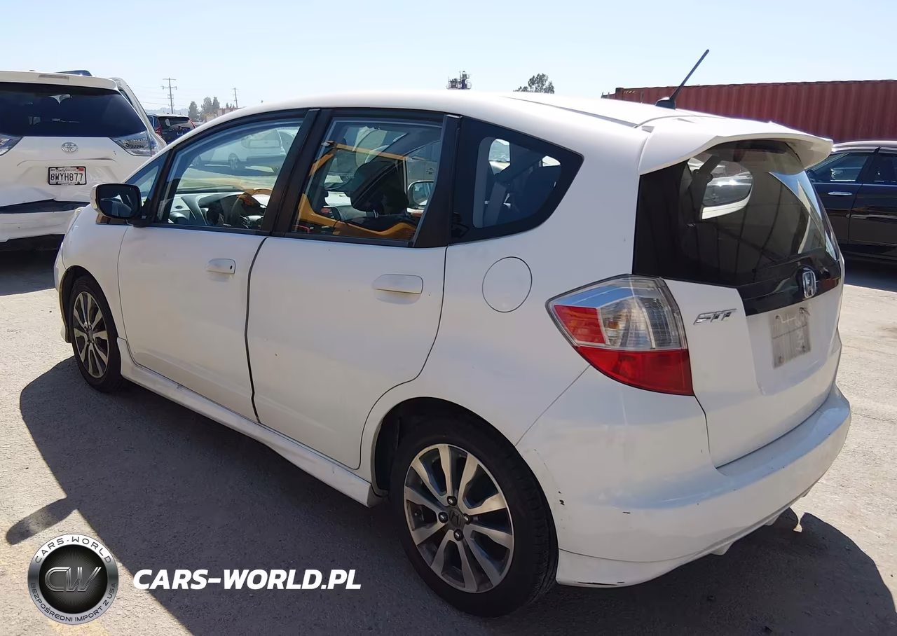 2012 Honda Fit Sport VIN:JHMGE8H60CC014022 - 3