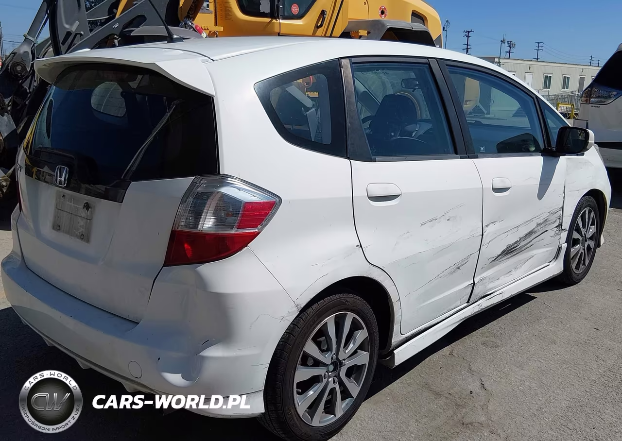 2012 Honda Fit Sport VIN:JHMGE8H60CC014022 - 4