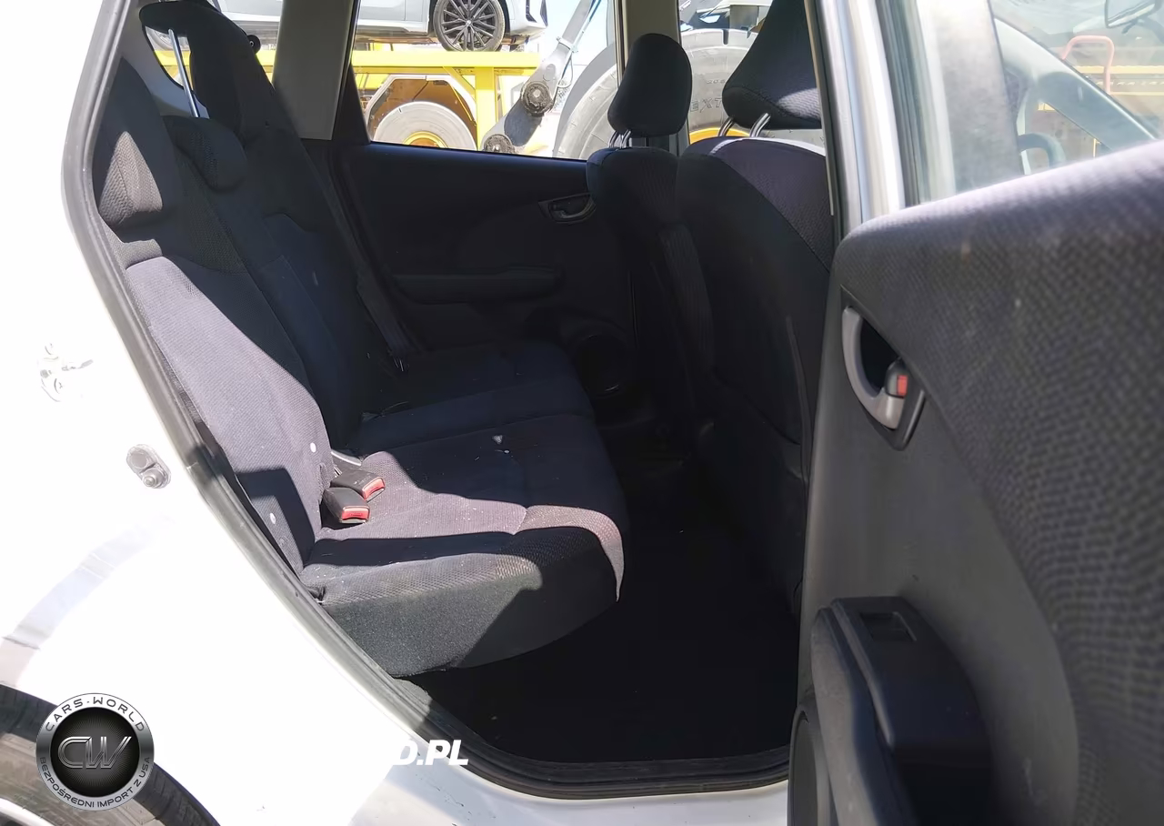 2012 Honda Fit Sport VIN:JHMGE8H60CC014022 - 8