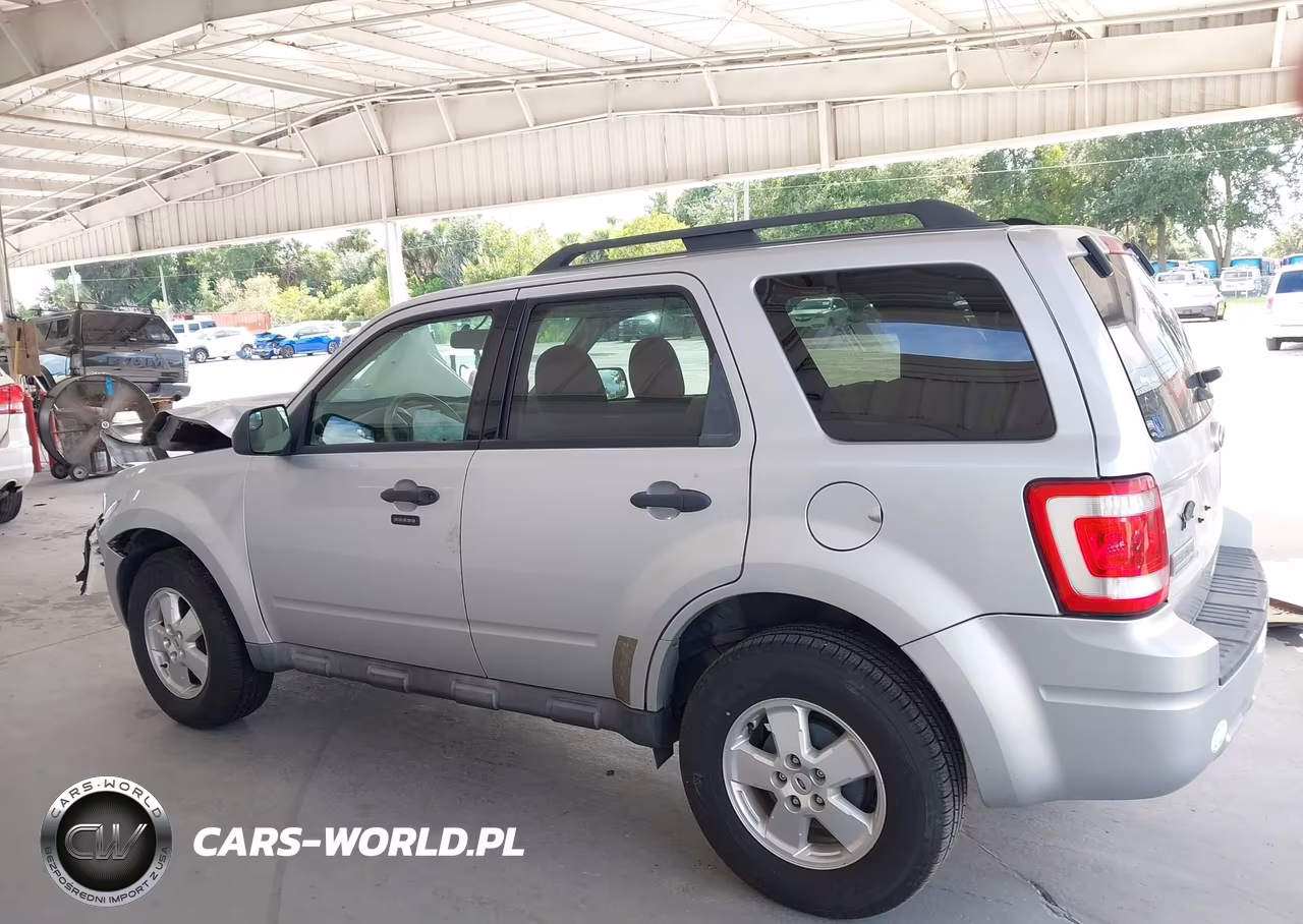 2011 Ford Escape Xlt VIN:1FMCU0D76BKB10126 - 14