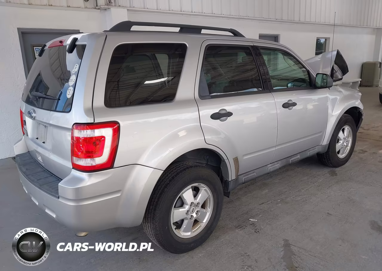 2011 Ford Escape Xlt VIN:1FMCU0D76BKB10126 - 4