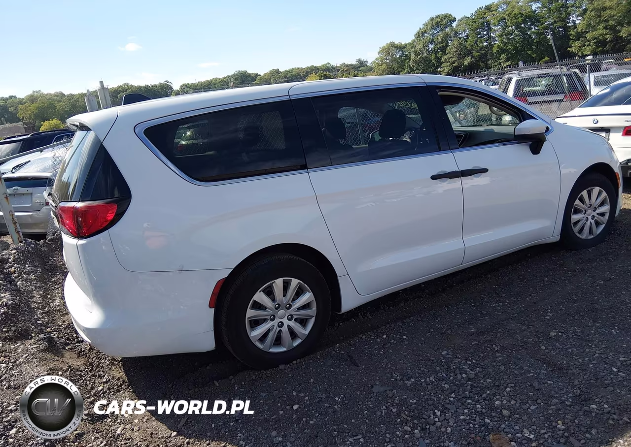 2020 Chrysler Voyager L VIN:2C4RC1AG5LR249209 - 4