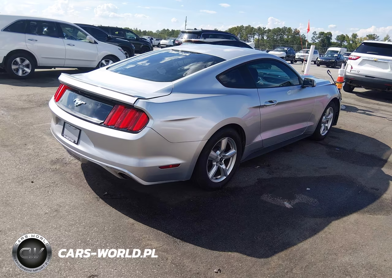 2015 Ford Mustang Ecoboost VIN:1FA6P8TH5F5328683 - 4