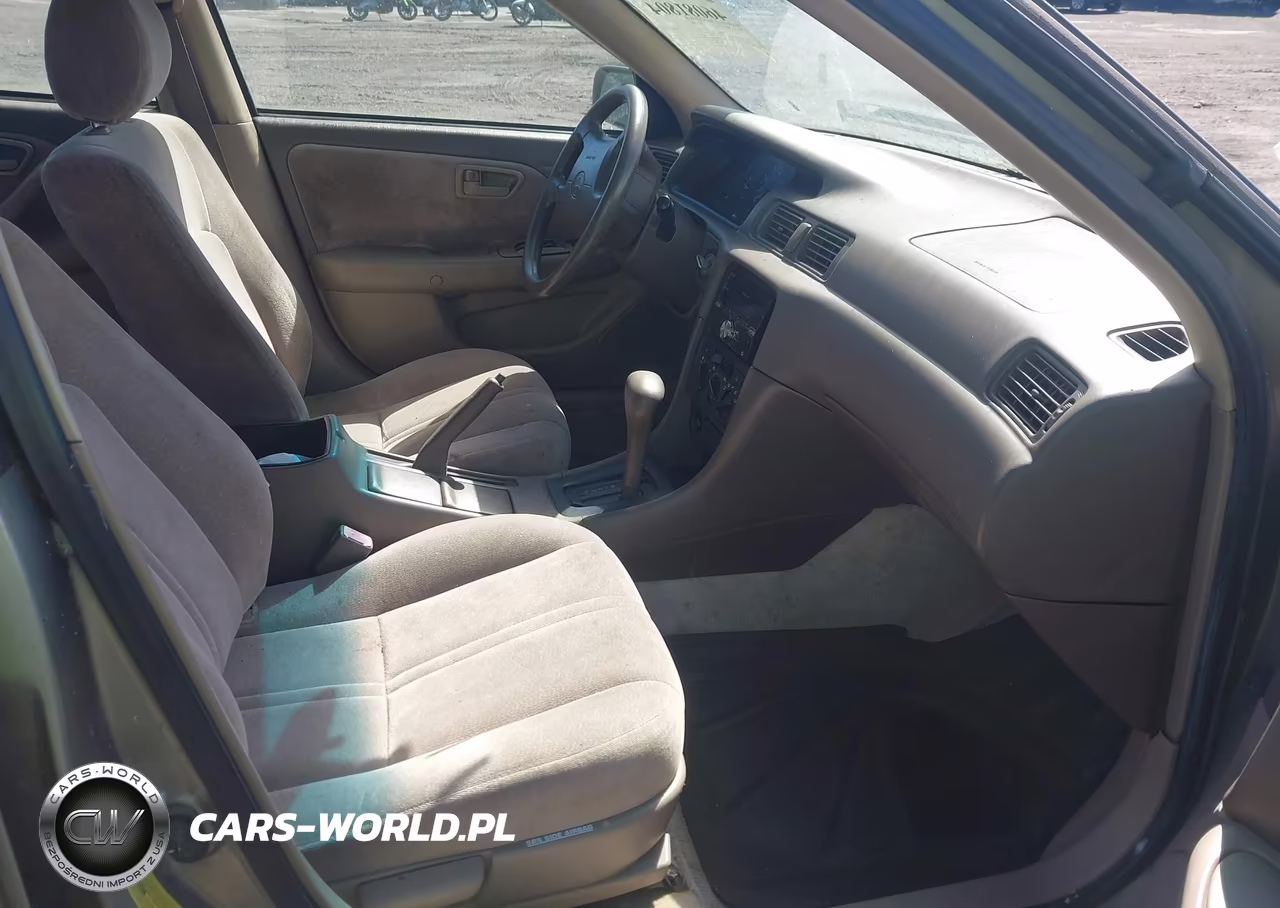 1998 Toyota Camry Le VIN:4T1BG28KXWU195950 - 5