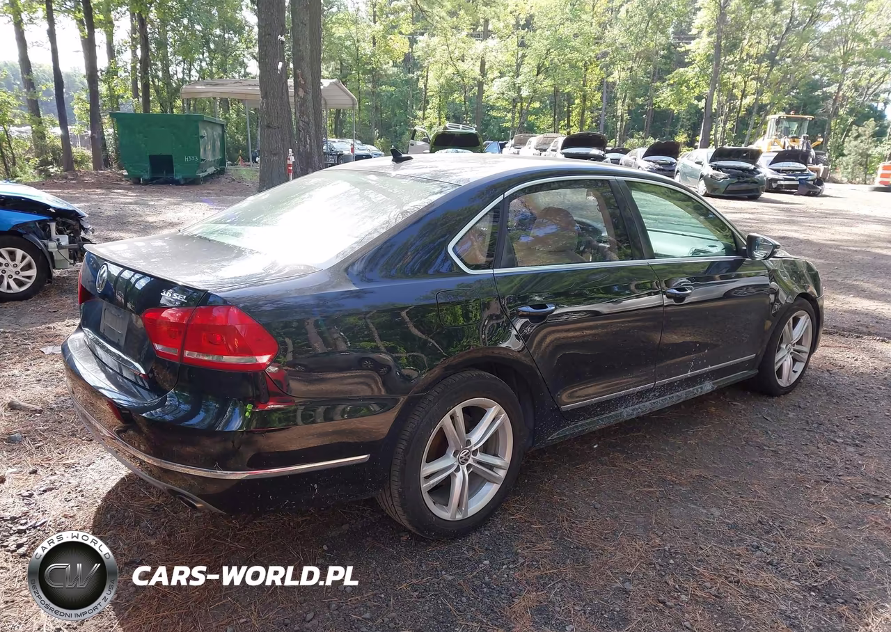 2012 Volkswagen Passat 3.6L V6 Sel Premium VIN:1VWCM7A35CC009442 - 4