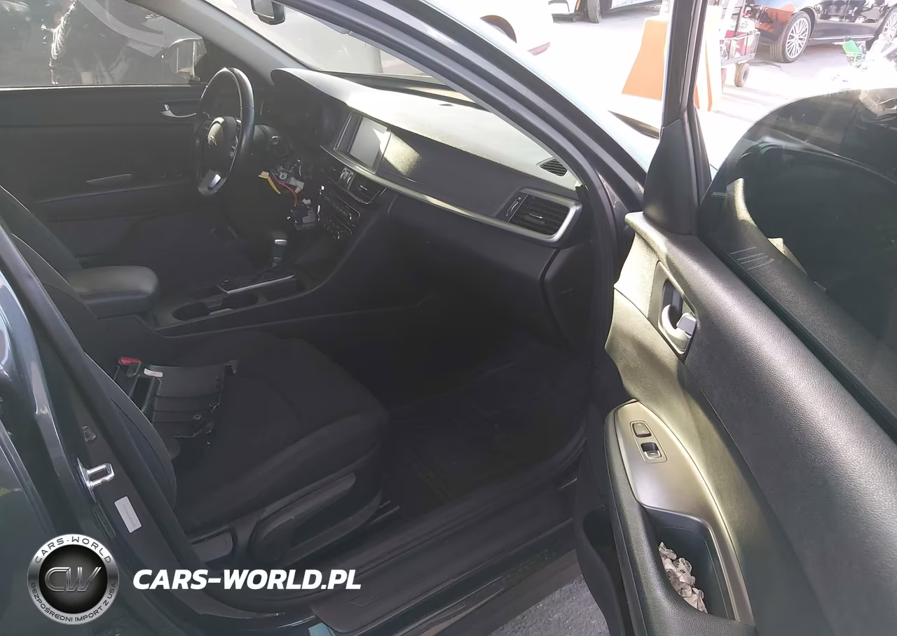 2019 Kia Optima Lx VIN:5XXGT4L31KG307181 - 5