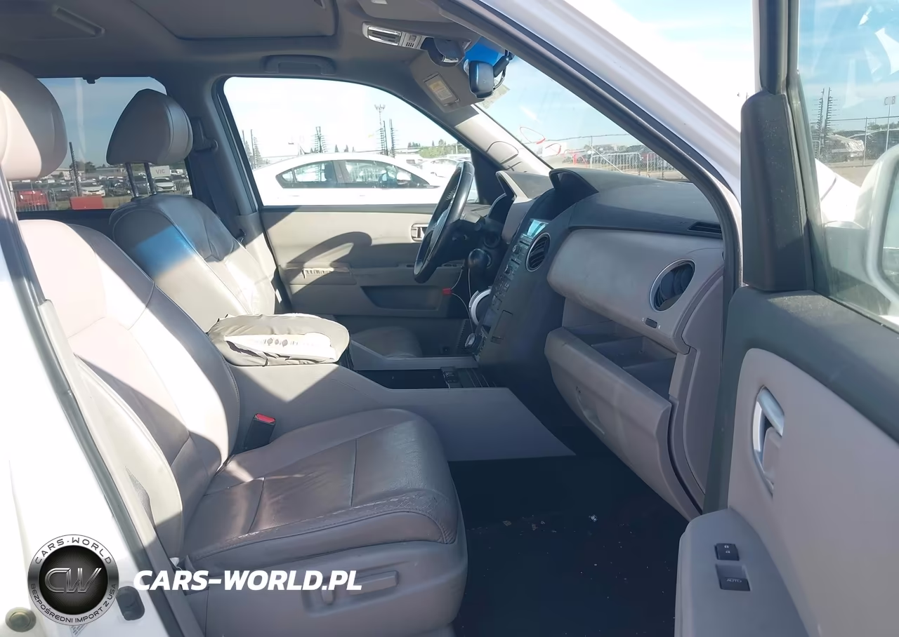2010 Honda Pilot Touring VIN:5FNYF3H95AB008877 - 5