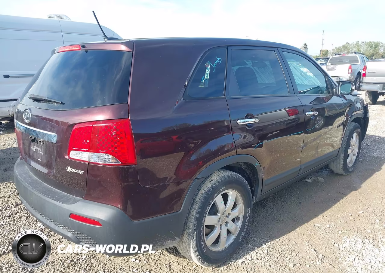 2013 Kia Sorento Lx VIN:5XYKT4A13D6312222 - 4