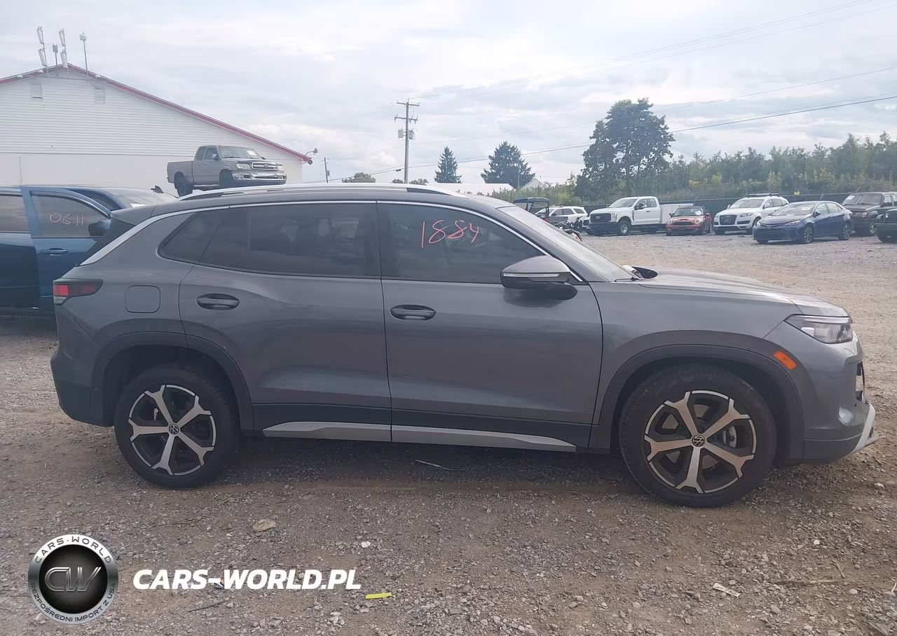 2025 Volkswagen Tiguan 2.0T Se VIN:3VVMR7RM5SM054899 - 13
