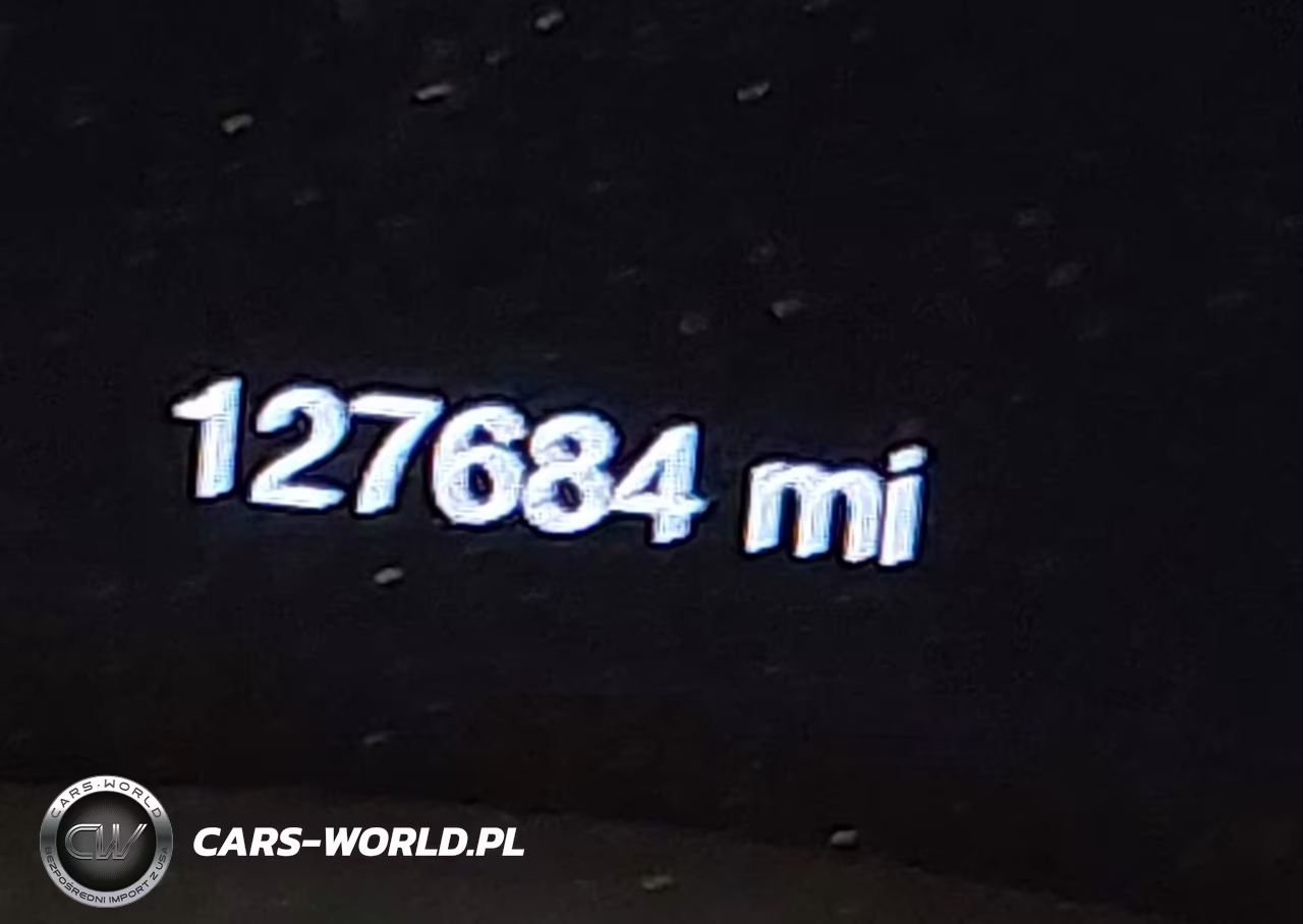 2018 Jeep Grand Cherokee High Altitude 4X4 VIN:1C4RJFCG9JC178375 - 16