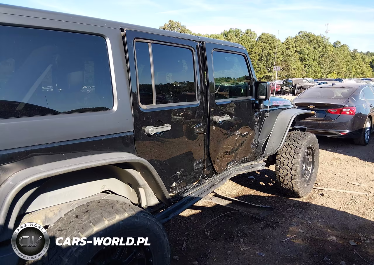 2017 Jeep Wrangler Unlimited Rubicon Hard Rock 4X4 VIN:1C4BJWFG0HL574749 - 6