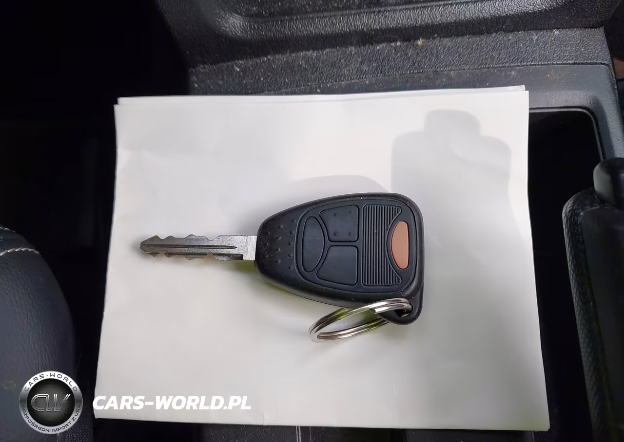 2015 Jeep Compass Latitude VIN:1C4NJCEB7FD115940 - 11