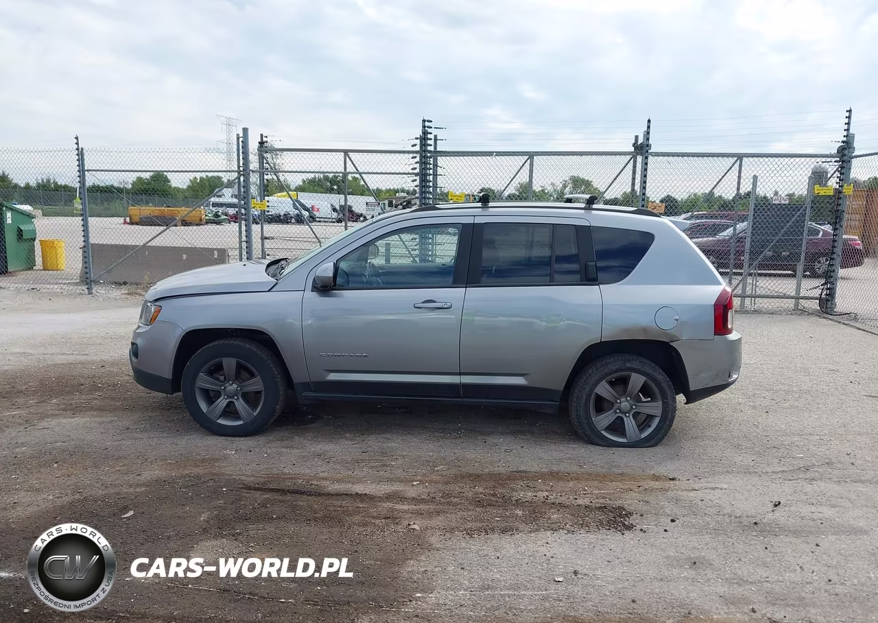 2015 Jeep Compass Latitude VIN:1C4NJCEB7FD115940 - 14