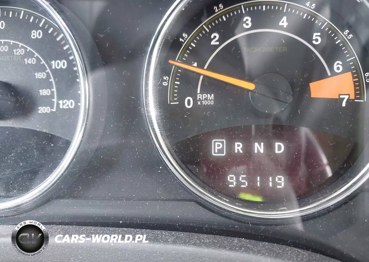 2015 Jeep Compass Latitude VIN:1C4NJCEB7FD115940 - 15