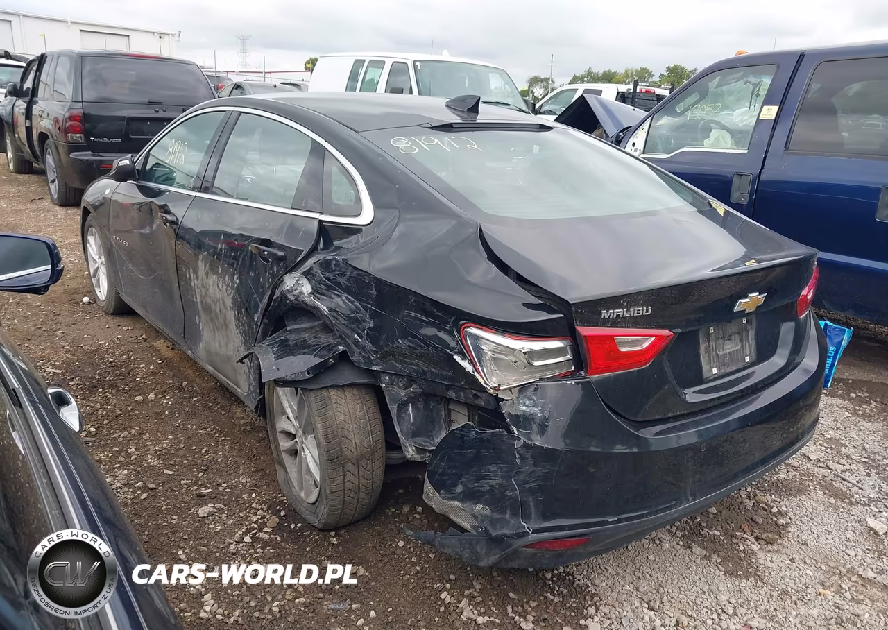 2018 Chevrolet Malibu Lt VIN:1G1ZD5ST2JF136069 - 3